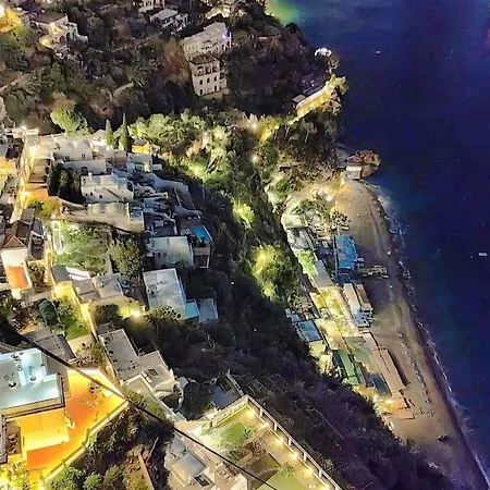 Scalinatella بوسيتانو